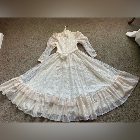AriessenceByAriel 1970s Vintage Gunne Sax Ivory Lacy Renaissance Formal Dress - Picture 5 of 6